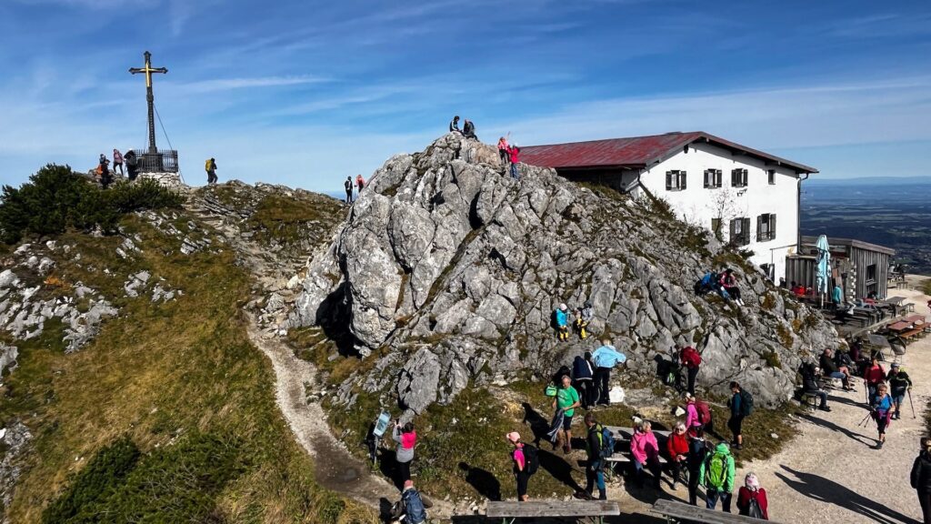 Hochfelln Gipfel und Hochfellnhaus